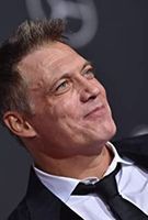 Profile picture of Holt McCallany