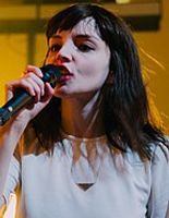 Profile picture of Lauren Mayberry