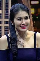 Profile picture of Sandra Dewi