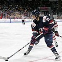 Profile picture of Amanda Kessel