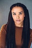 Profile picture of Zoë Robins