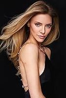 Profile picture of Elle Evans