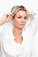 Profile picture of Caroline Néron