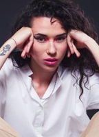 Profile picture of Alice Wonder
