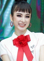 Profile picture of Angela Phuong Trinh