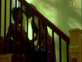 JINNIE JAAZ in JANE ANJANE MEIN 7