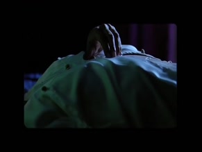 ROBERTA PASQUINUCCI NUDE/SEXY SCENE IN EL MONTE DE LA LUNA