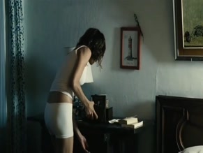 GOYA TOLEDO NUDE/SEXY SCENE IN SOMNE