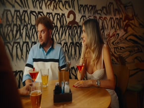 ANASTASIA KALASHNIKOVA in OSTATSYA DRUZYAMI (2025)