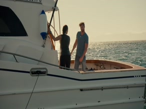 ERICA CERRA in ASESINO DE TIBURONES