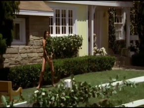 TERI HATCHER NUDE/SEXY SCENE IN DESPERATE HOUSEWIVES