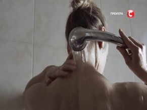 Krivoy Rogdagi yalangoch qizlarning fotosuratlari