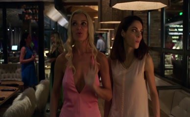 EKATERINA MELNIK NUDE/SEXY SCENE IN GOROD VLYUBLENNIKH