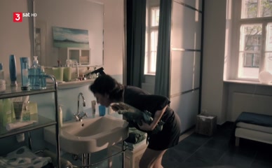 URSULA STRAUSS NUDE/SEXY SCENE IN SCHNELL ERMITTELT