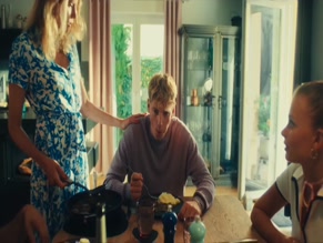 ISABEL THIERAUCH in EUPHORIE (2025)