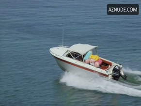 DEBRA WINGER NUDE/SEXY SCENE IN AN OFFICER AND A GENTLEMAN