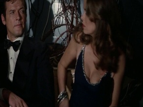 BARBARA BACH NUDE/SEXY SCENE IN THE SPY WHO LOVED ME
