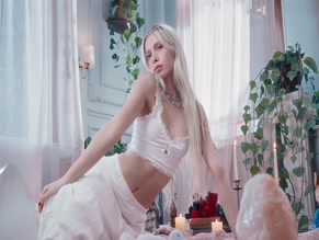 ALEYNA TILKI in ALEYNA TILKI DIE ONE DAY IN MY PLACE (2021)
