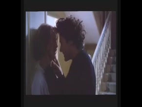 SOPHIE AUBRY in PAPA EST PARTI, MAMAN AUSSI (1989)