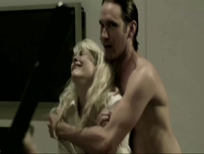 AMANDA SIMONS NUDE/SEXY SCENE IN TAKOYAKI CITY