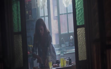 LIZ LOBATO NUDE/SEXY SCENE IN ANIMAS