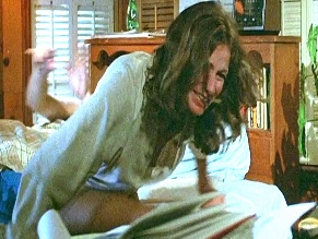 BELINDA BALASKI NUDE/SEXY SCENE IN THE HOWLING