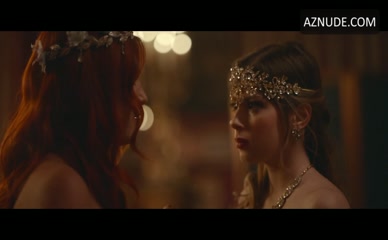 BELLA THORNE in Game Of Love