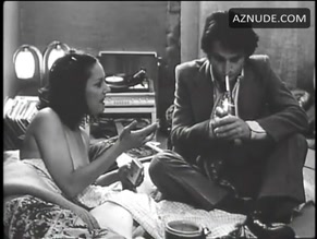 BERNADETTE LAFONT in LA MAMAN ET LA PUTAIN (1973)