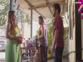 AAYUSHI JAISWAL in MAKKHAN DOODHWALA