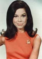 MARY TYLER MOORE