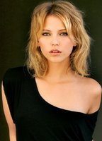 Profile picture of Riley Voelkel