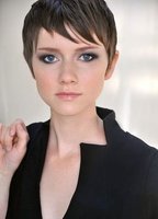Valorie Curry  nackt