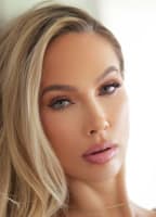 COURTNEY LEE