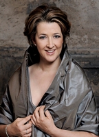 CHRISTIANE OELZE