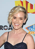 KARI WAHLGREN
