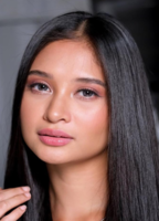 SHALANIE DE VERA