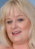 LIZZY LIQUES