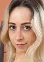 TANIA ARESTI