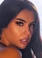 VALENTINA MAMIS