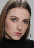 NINA KNOB