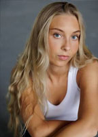 JULIE DELUZ