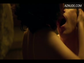 BLANCA SUAREZ NUDE/SEXY SCENE IN CABLE GIRLS