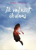 IK VAL NIET, IK DANS NUDE SCENES