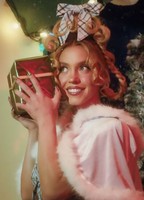 SYDNEY SWEENEY'S SYRN HOLIDAY SHOP