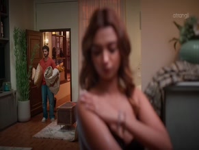 SHREYAA BISWAS NUDE/SEXY SCENE IN COCKPIT
