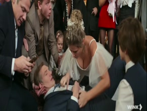 YULIA TOPOLNITSKAYA in MOSKVA SLEZAM NE VERIT. VSYO TOLKO NACHINAETSYA (2025)