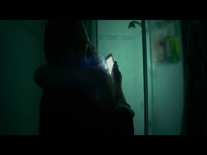 BARBARA ESPOSITO in THE DAY AND THE NIGHT (2021)