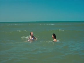 ZOE HOCHBAUM in COMO EL MAR