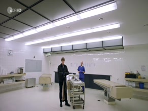 PETRA VAN DE VOORT in SCHWARTZ & SCHWARTZ: MEIN ERSTER MORD (2018)