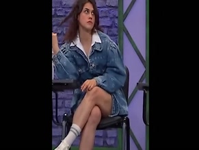 BIRSEL KILINCCI NUDE/SEXY SCENE IN COK GUZEL HAREKETLER 2